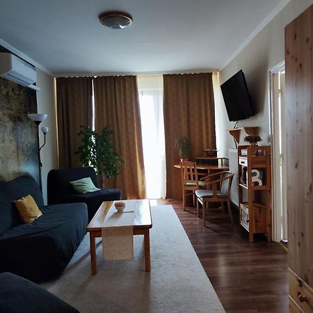 דירות Mezőkövesd St. Benedek Apartmanlakas מראה חיצוני תמונה