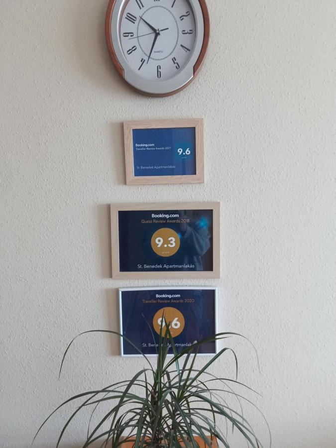 דירות Mezőkövesd St. Benedek Apartmanlakas מראה חיצוני תמונה
